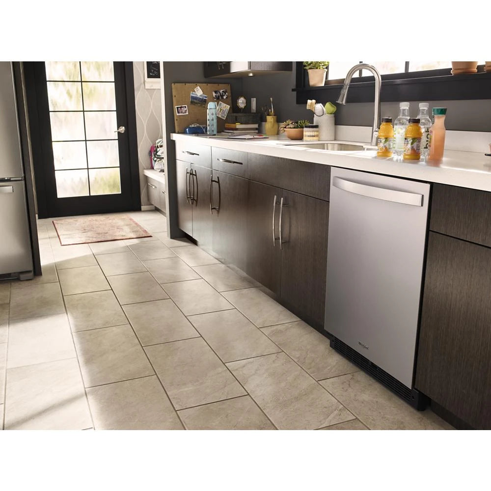24-inch Wide Undercounter Refrigerator - 5.1 cu. ft. - (WUR50X24HZ)