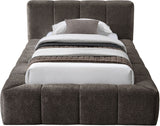 Carlin - Bed