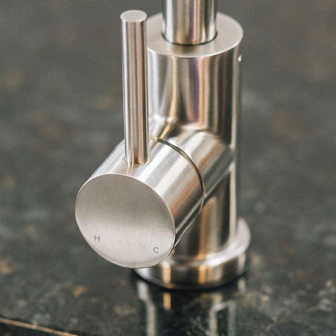 Summerset 19 X 15 Stainless Steel Undermount Sink W/ Single Handle Hot/Cold Goose Neck Faucet - SNK-19U