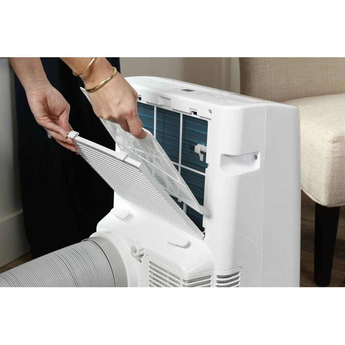 20 Pack - GE(R) 10,000 BTU Portable Air Conditioner for Medium Rooms up to 350 sq ft. (7,200 BTU SACC) - (APCA10YBMW)