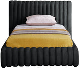 Nico - Bed