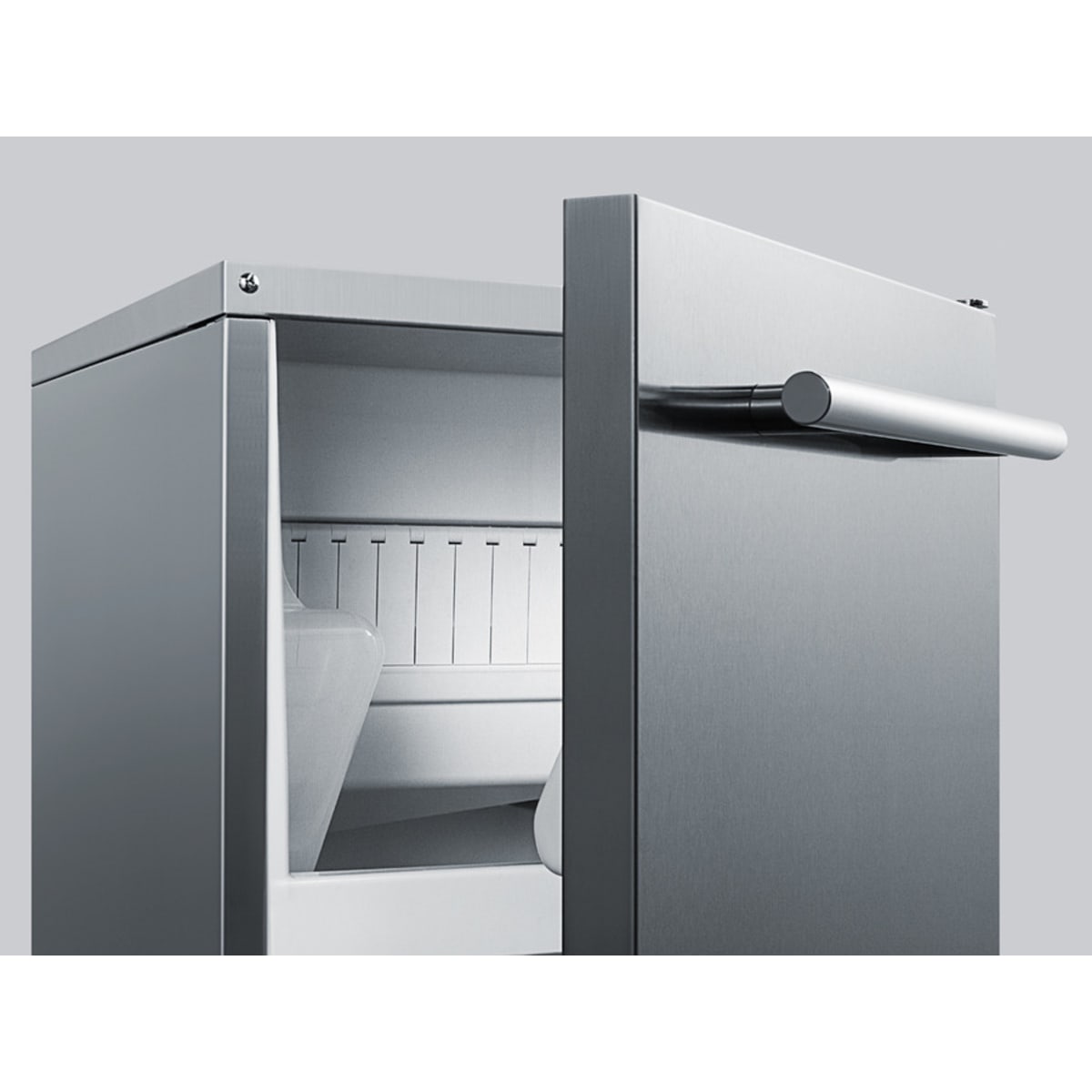 Summit BIM68OSPUMP Indoor/Outdoor 15" Commercial Ice Maker with Built-In Pump 62 Lbs. Daily Production Stainless Steel