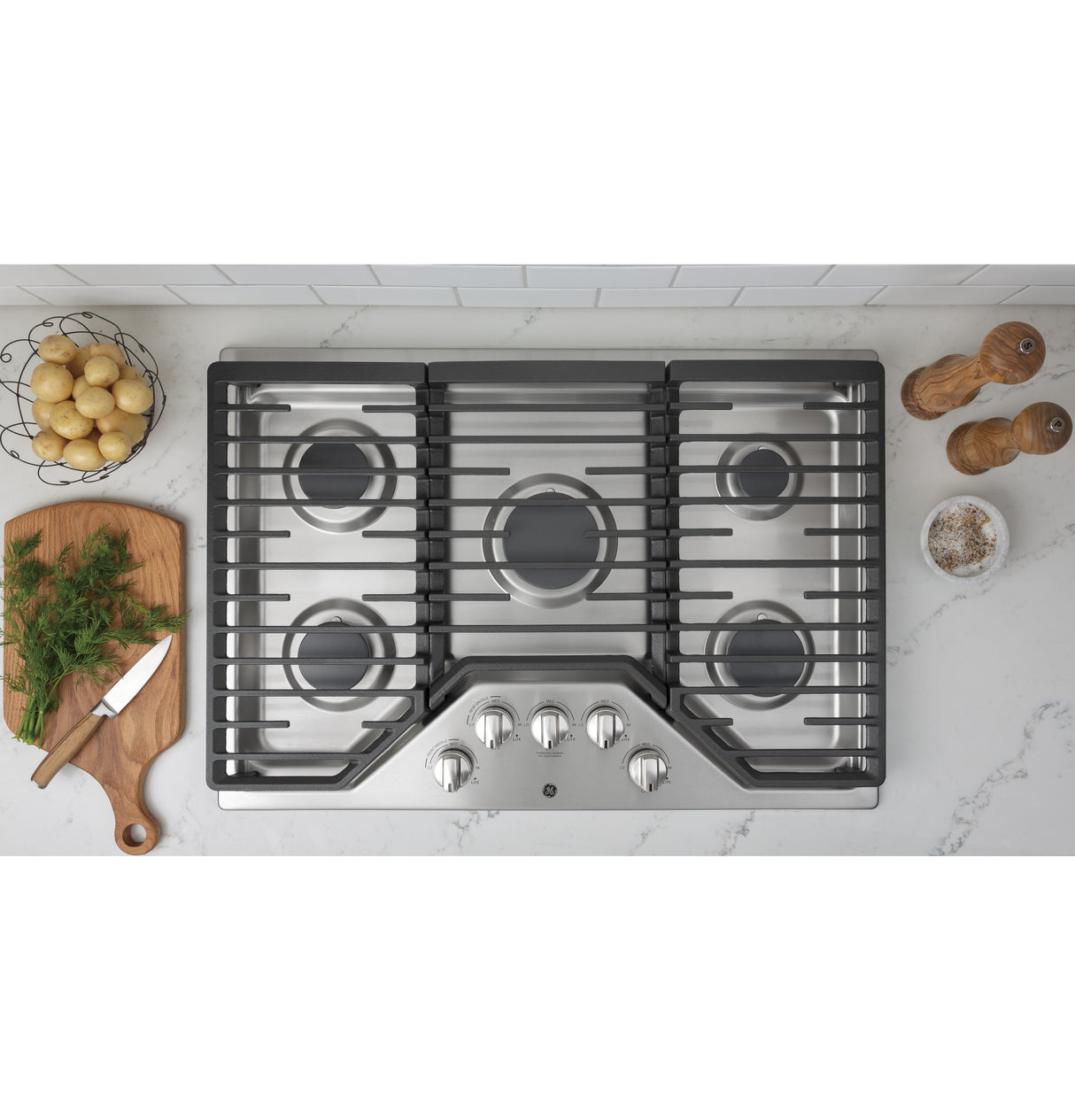 GE JGP5030SLSS - 30 in. 5-Burner Natural Gas Cooktop with Simmer Burner, Power Burner and Dishwasher Safe Grates - Stainless Steel