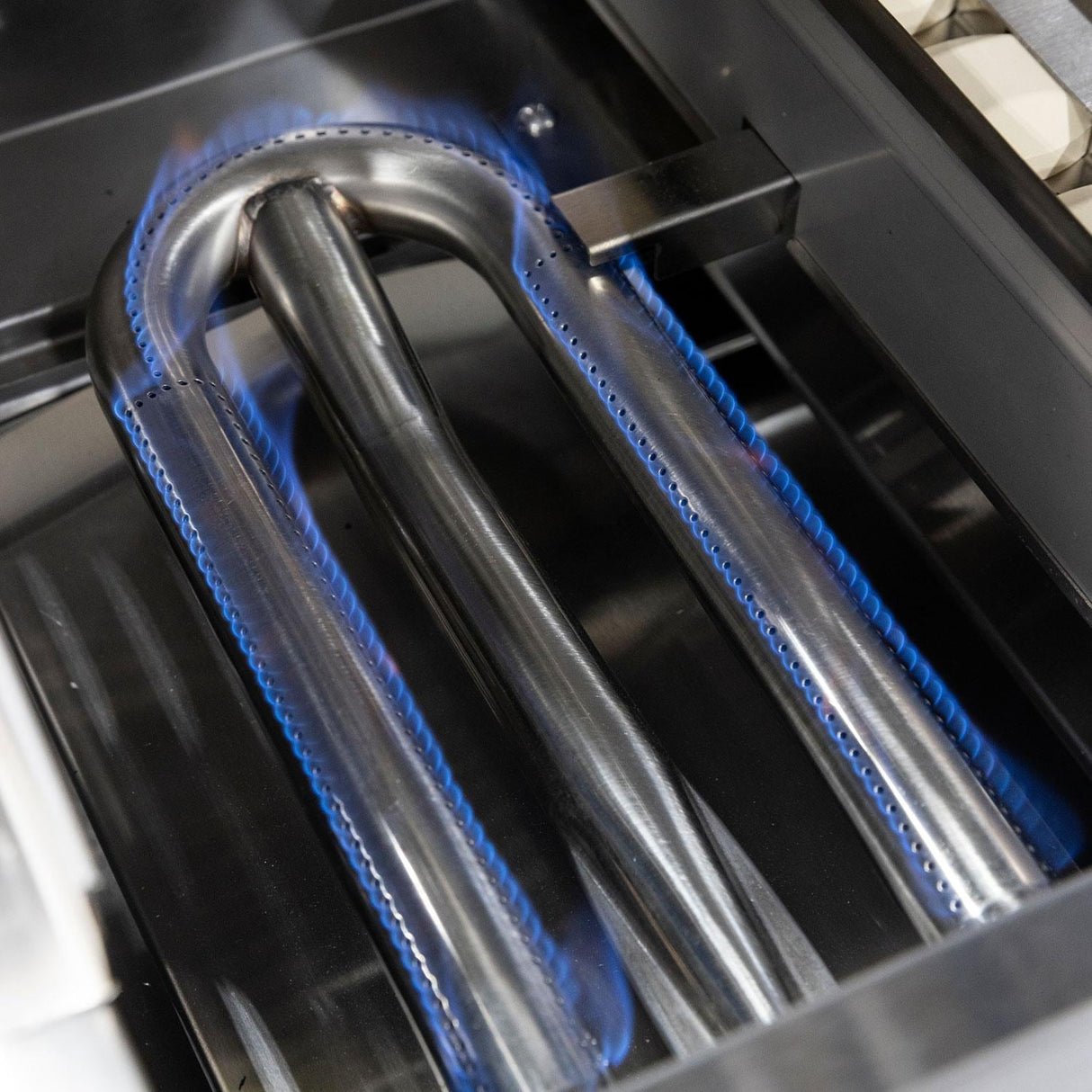 Summerset TRL Pro 40-in 4 Burner Built-In Propane Gas Grill w/ Rear Infrared Burner & Rotisserie Kit - TRLPRO40L