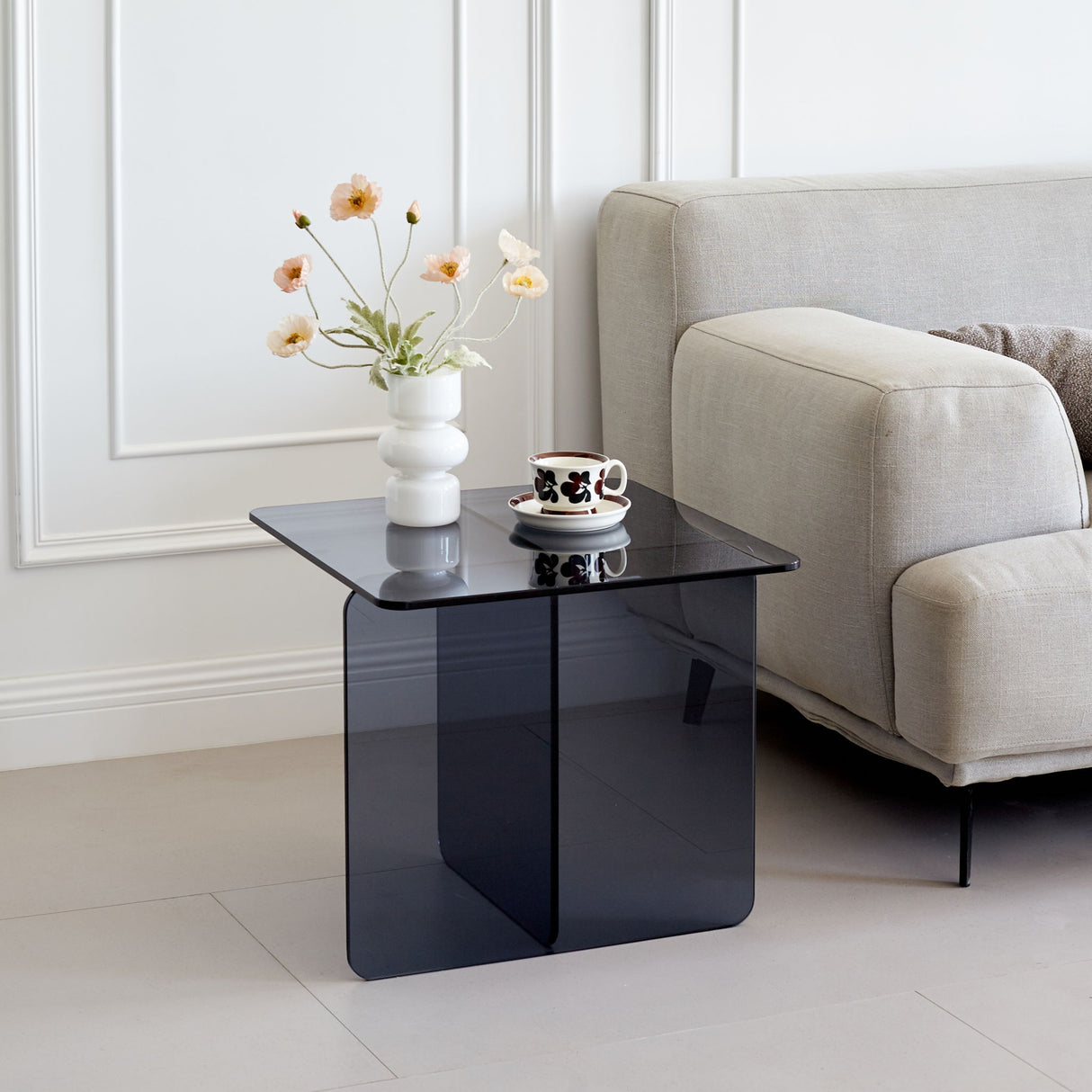 Modern Transparent Tempered Glass Sidetable