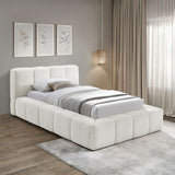 Carlin - Bed
