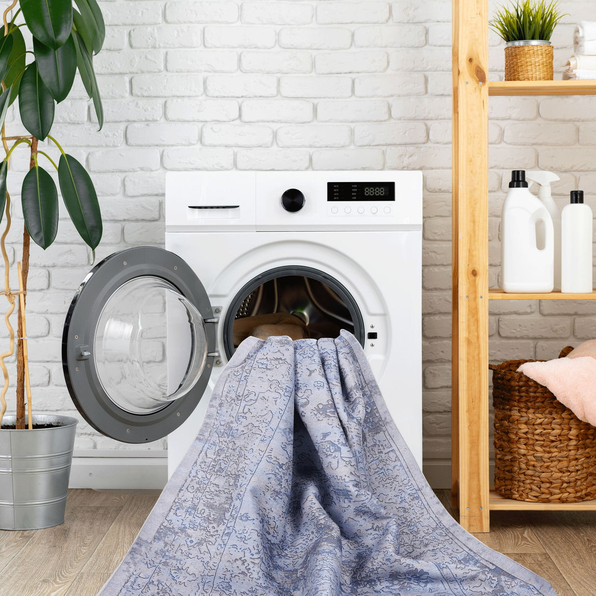 Maval - 4' X 6' Area Rug Washable - Blue / Cream