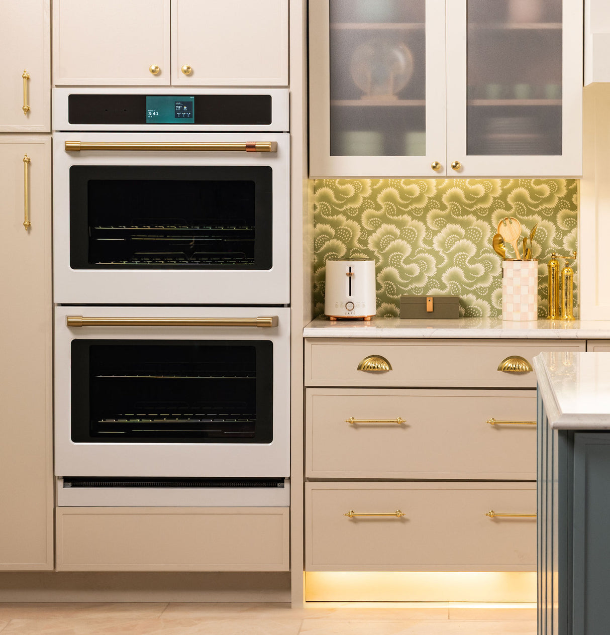 Café CTD90DP4ZW2 Professional Series 30 inch Double Wall Oven Matte White view 5