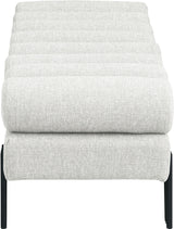 Akeela - Bench