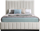 Lucia - Bed