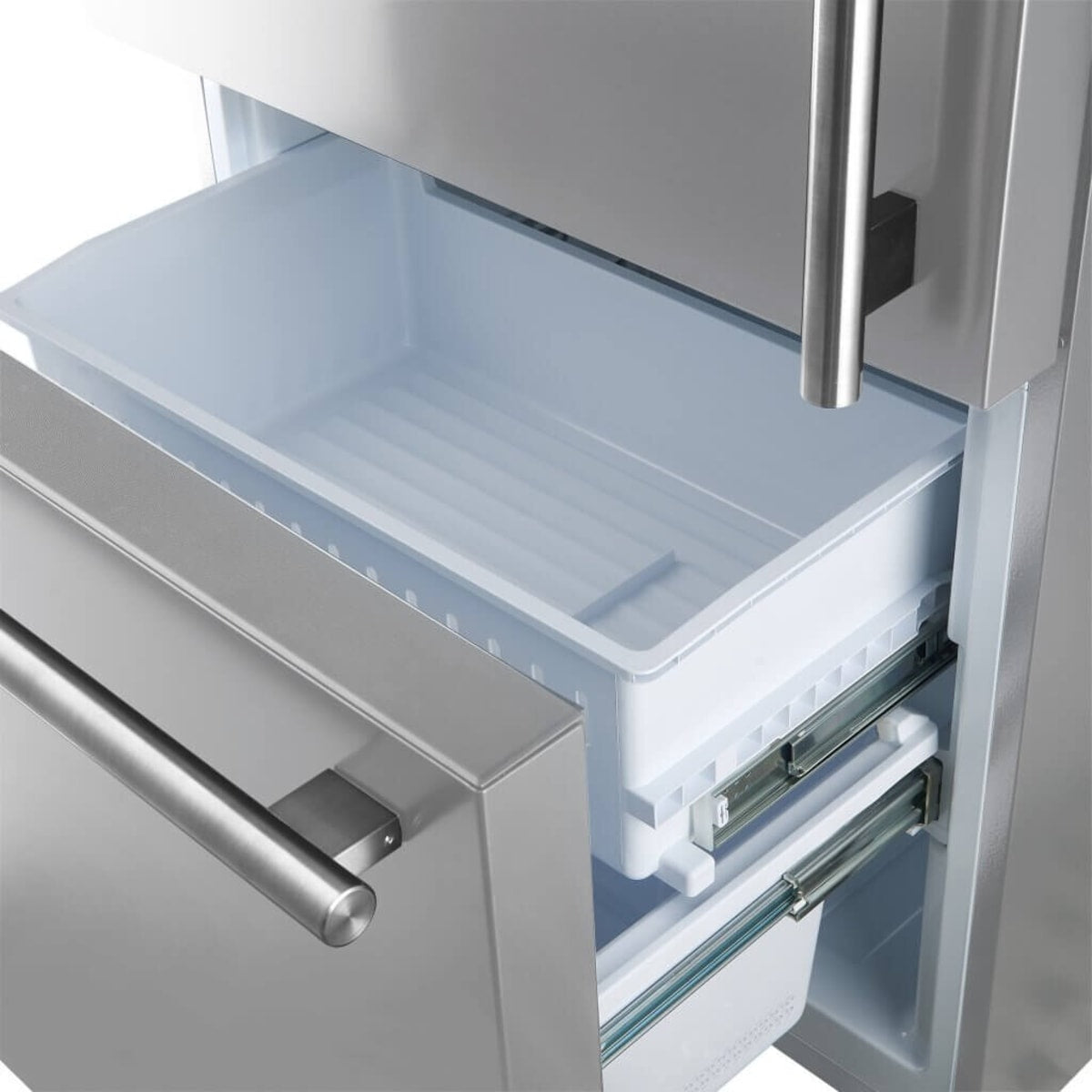 Forno Espresso - Milano FFFFD178631S 31 Inch Freestanding Bottom Mount Refrigerator with 17.2 cu. ft. Total Capacity, Automatic Ice Maker, LED Light, and ENERGY STAR® Certified: Stainless Steel