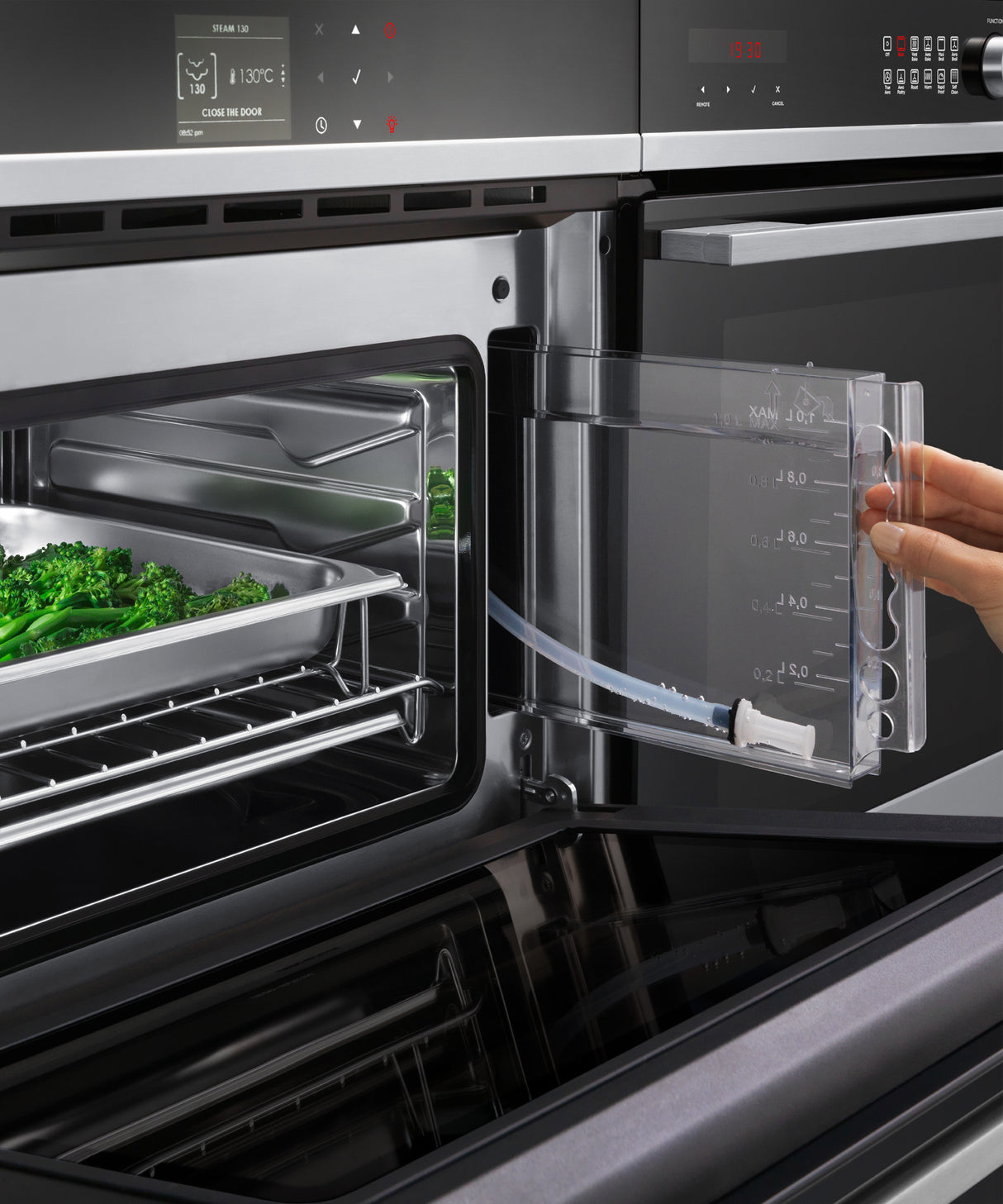 Fisher & Paykel OS24NDB1 Combi-Steam Oven - Feature Detail 4
