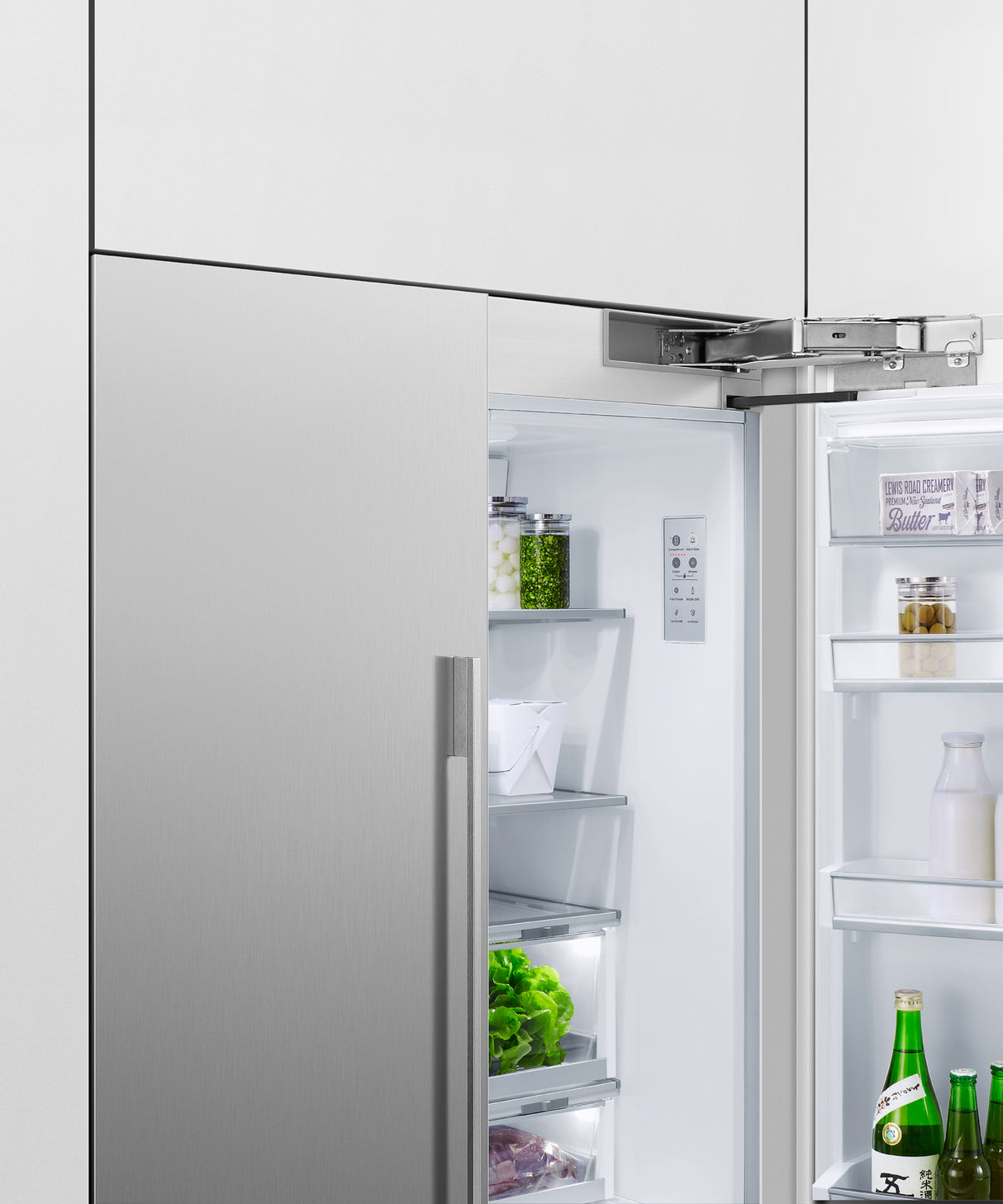 Fisher & Paykel 36 inch Series 7 Integrated French Door Refrigerator Freezer feature detail