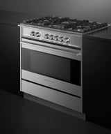 Fisher & Paykel OR36SDG4X1 range in kitchen, cooktop detail