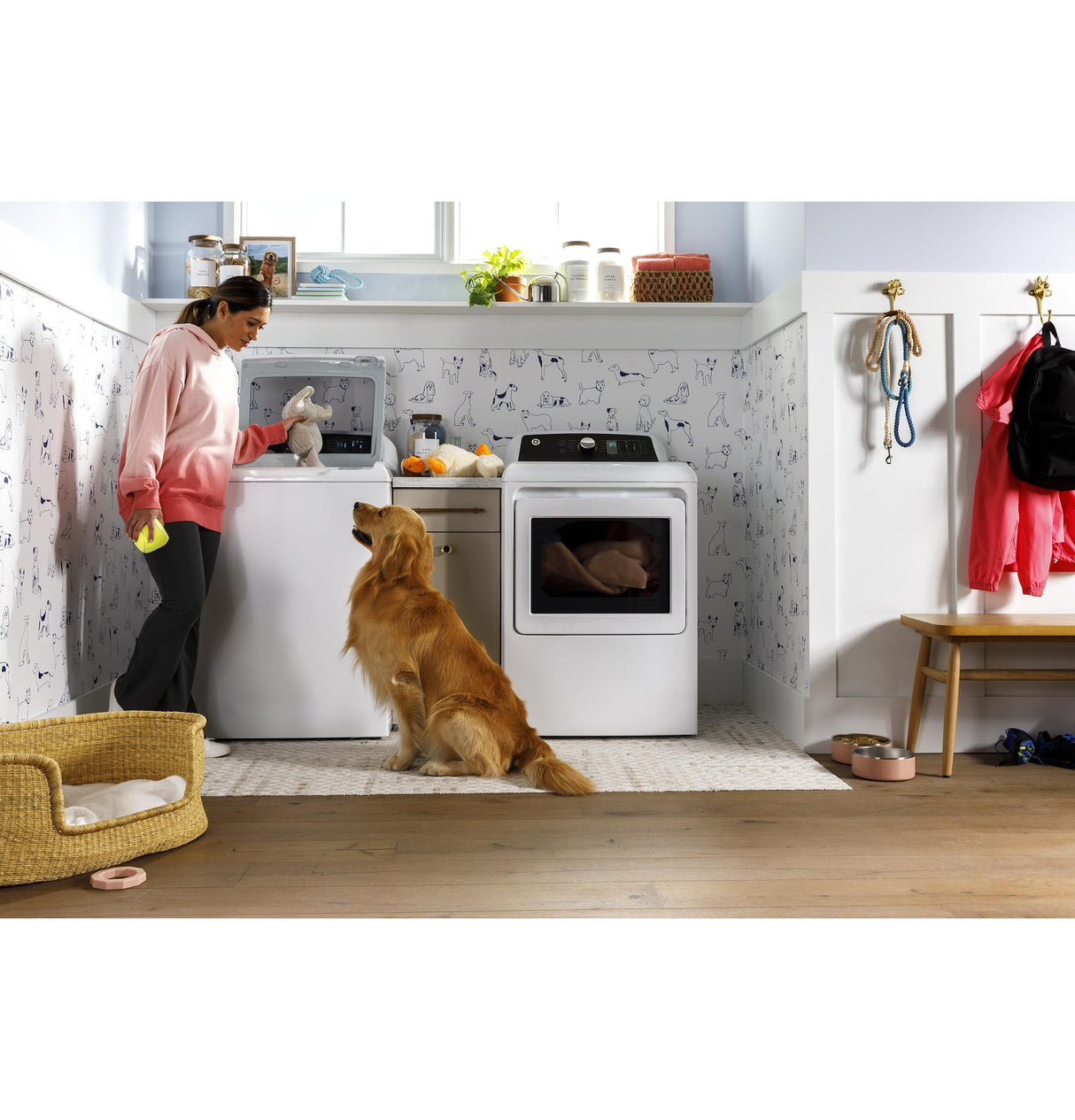 GE(R) 7.4 cu. ft. Capacity Gas Dryer with Up To 120 ft. Venting and Sensor Dry - (GTD58GBSVWS)