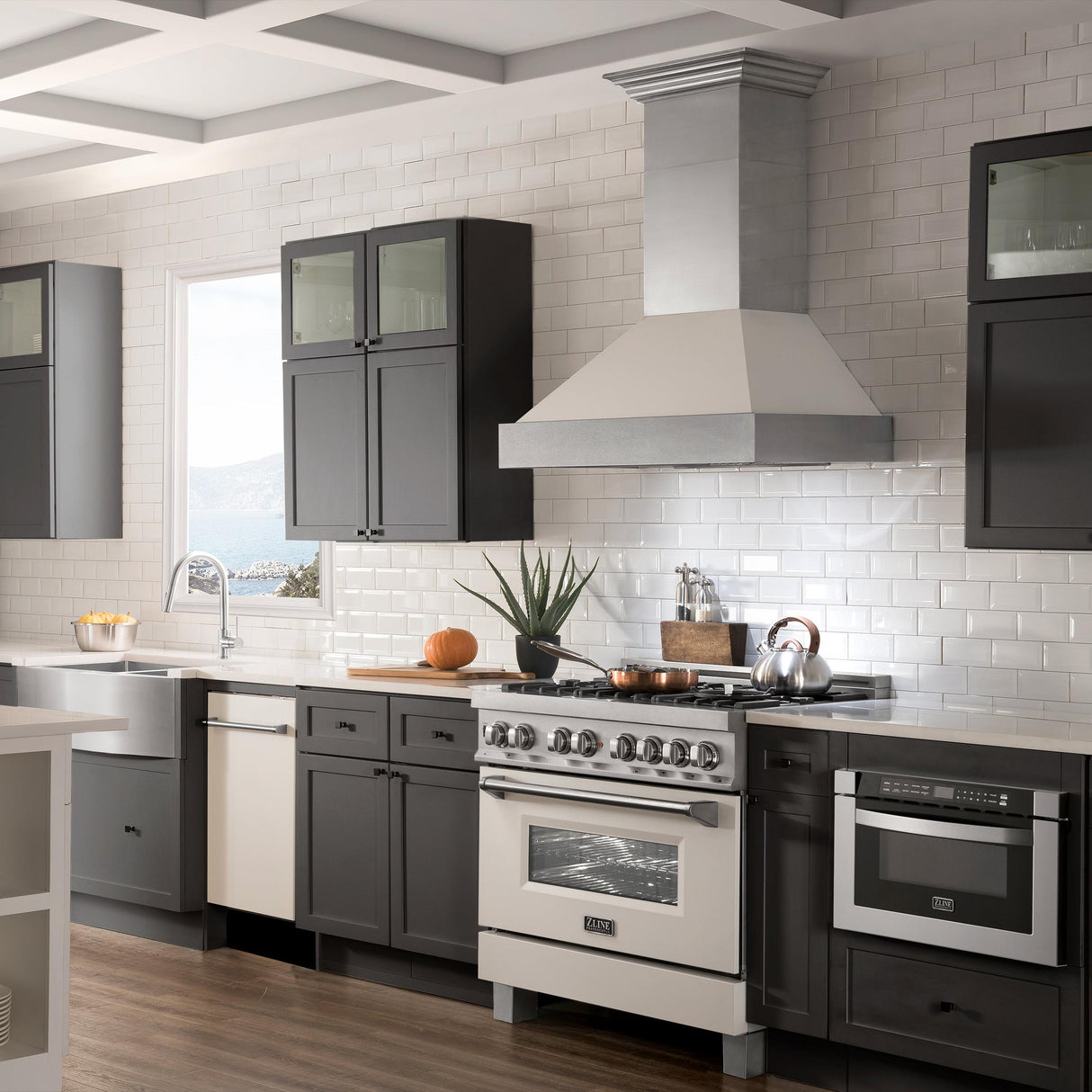 ZLINE 18 in. Compact Top Control Dishwasher with Stainless Steel Tub and Traditional Handle, 52dBa (DW-18) [Color: Unfinished Wood] - (DWUFH18)