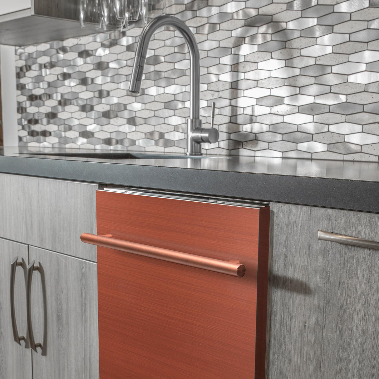 ZLINE 24 in. Top Control Dishwasher with Stainless Steel Tub and Modern Style Handle, 52dBa (DW-24) [Color: Copper] - (DWC24)