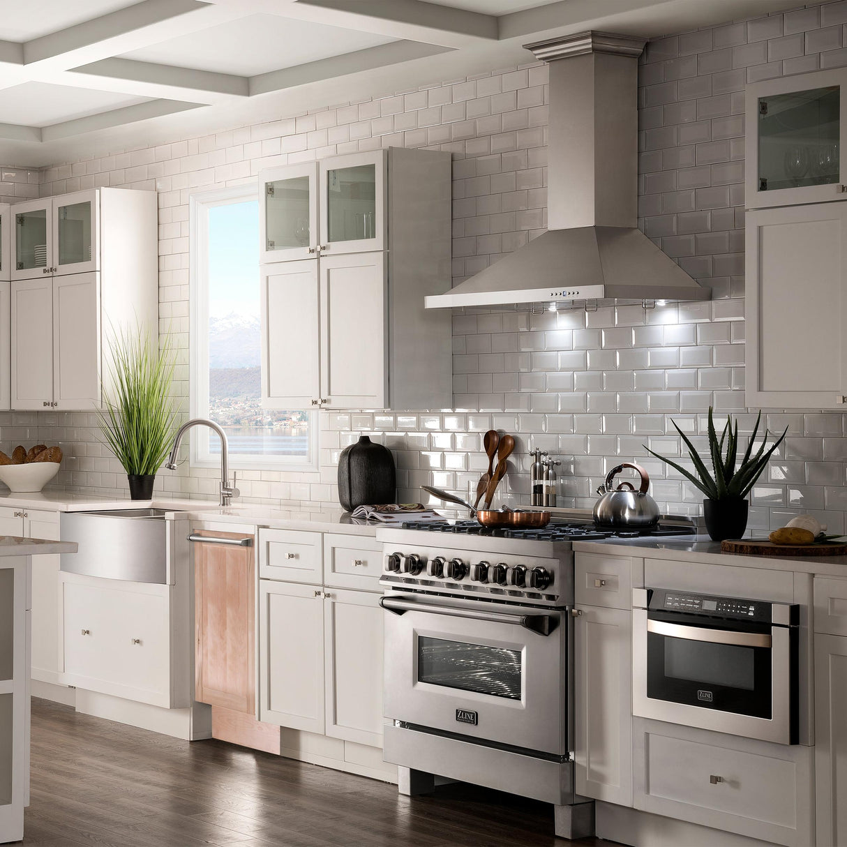 ZLINE 18 in. Compact Top Control Dishwasher with Stainless Steel Tub and Traditional Handle, 52dBa (DW-18) [Color: Unfinished Wood] - (DWUFH18)