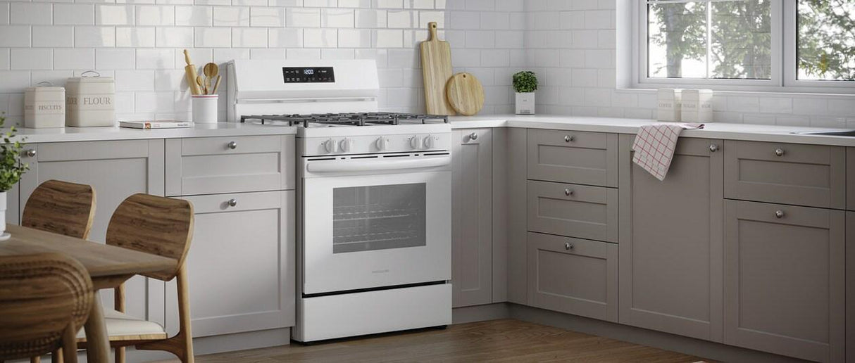 Frigidaire 30" Gas Range with Quick Boil - (FCRG3062AW)