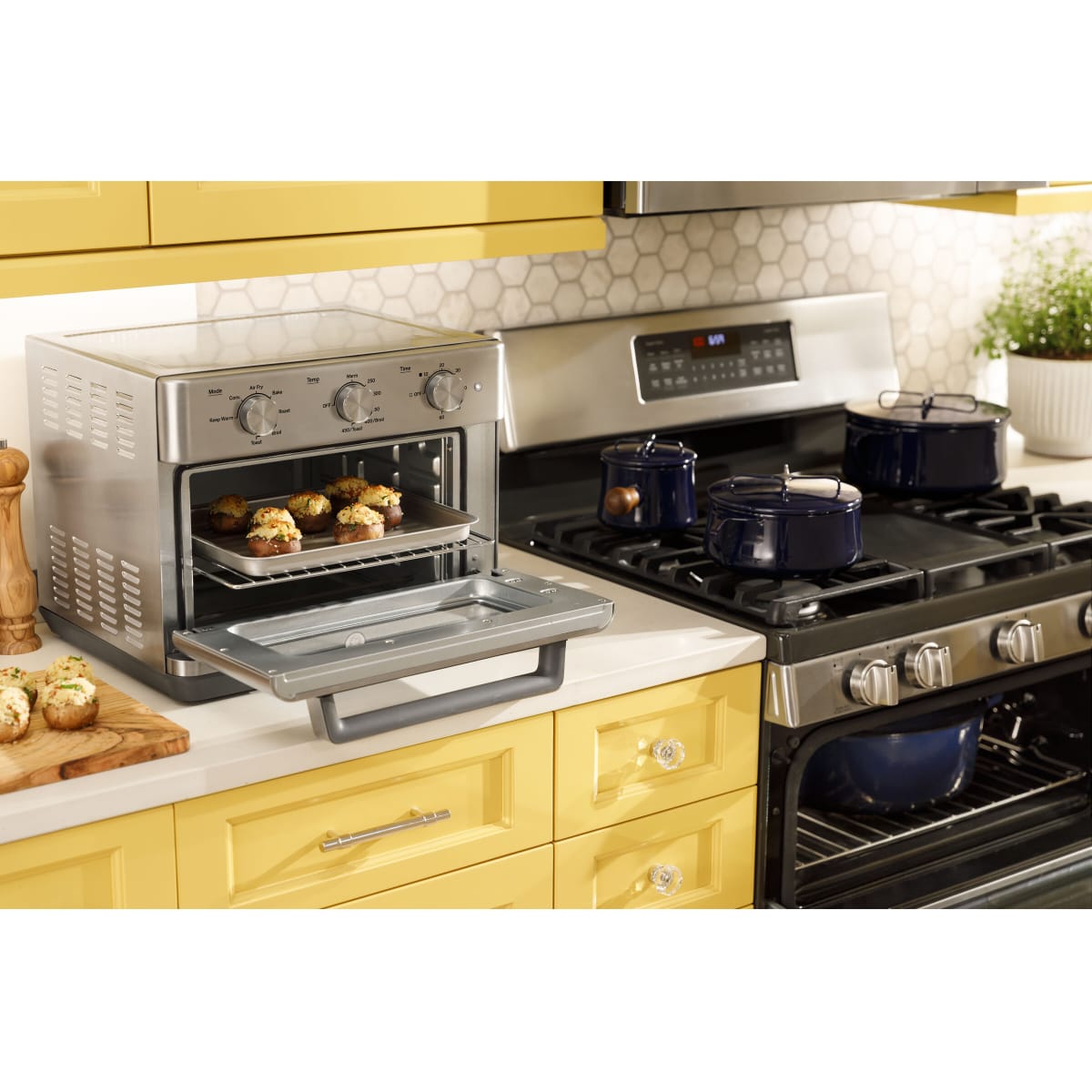 GE G9OAABSSPSS 17" Countertop Toaster Oven in Stainless Steel