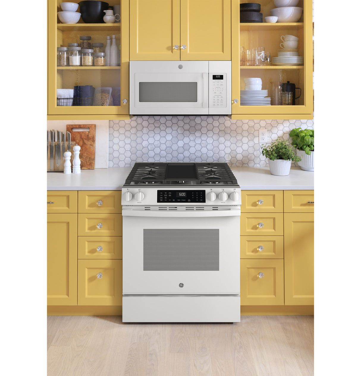 GE GGS600AVWW oven door open
