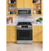 GE 30" Slide-In Front-Control Convection Gas Range with Air Fry – Stainless Steel (GGS600AVFS)