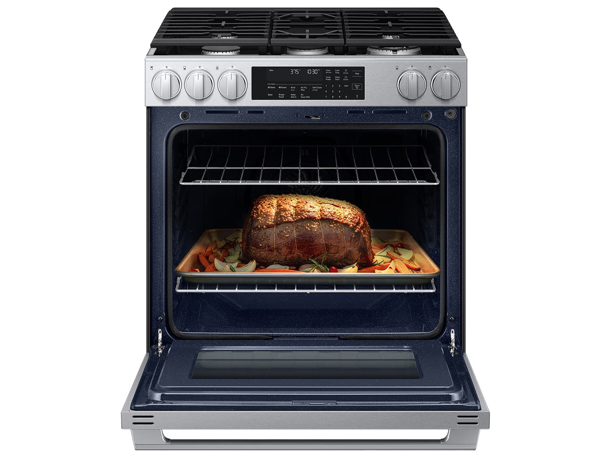Samsung NSG90H63SR dual fuel range lifestyle image